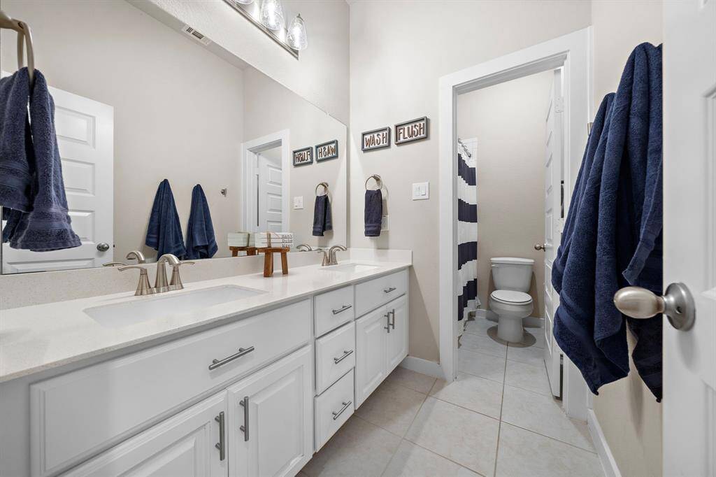 A secondary offerings two sinks.