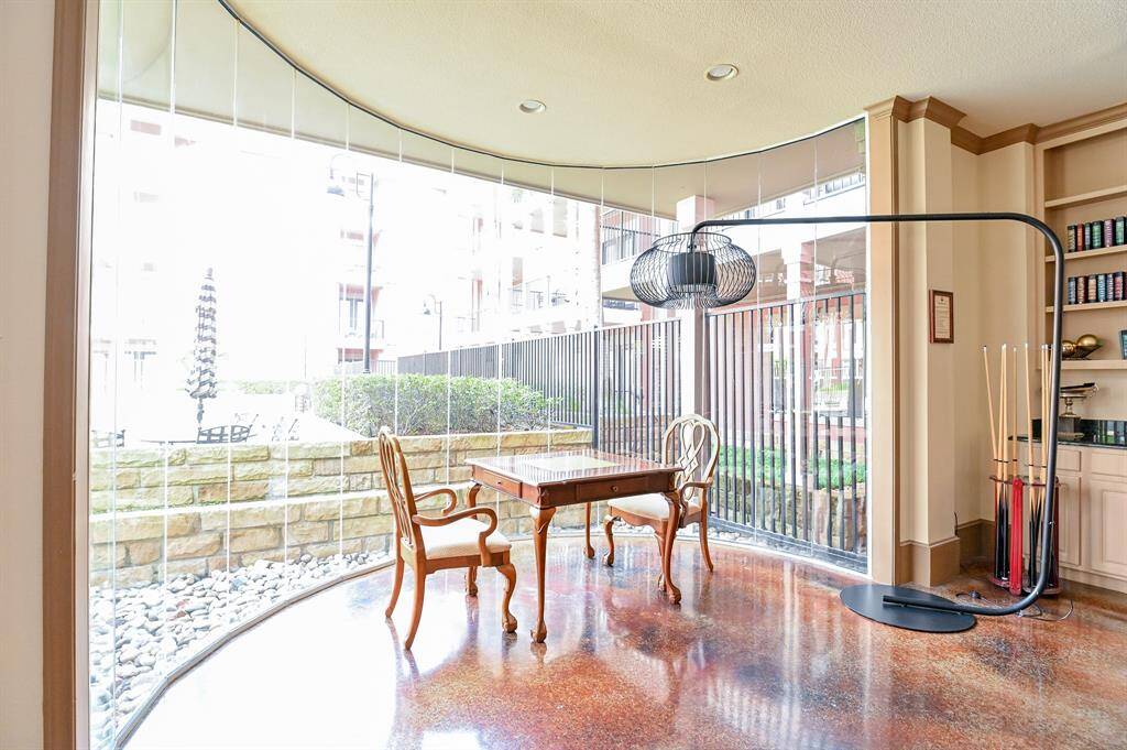 Great views to the outdoor.