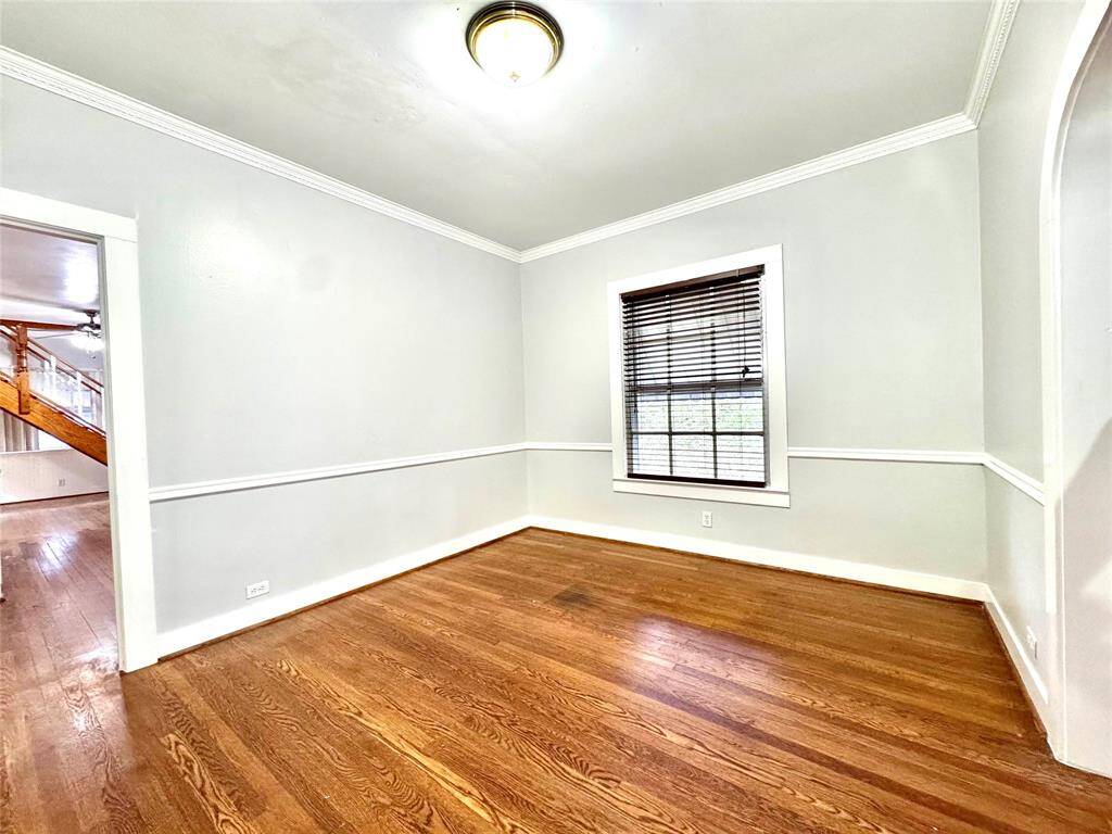 Formal Dining area just off from the kitchen or do you need a kids playroom, this would be perfect!