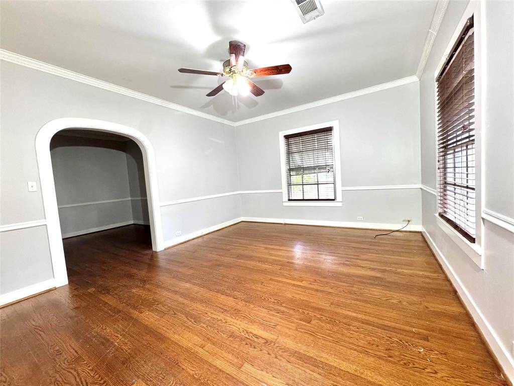 The front room-can be a family room, sitting room, reading room, you decide.