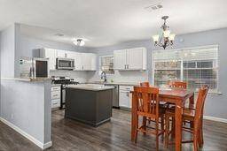 Kitchen and breakfast area.