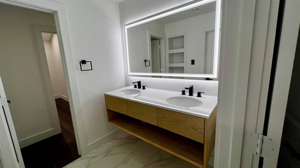 Jack and Jill bath services two bedrooms