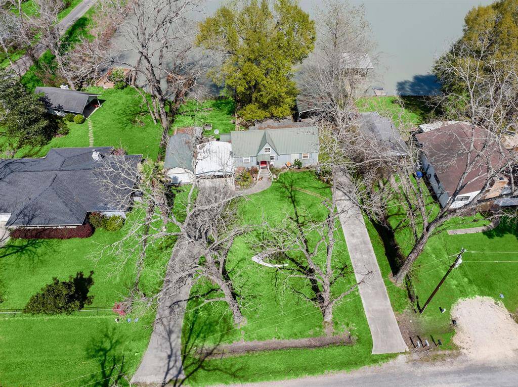 Arial view of Front Yard