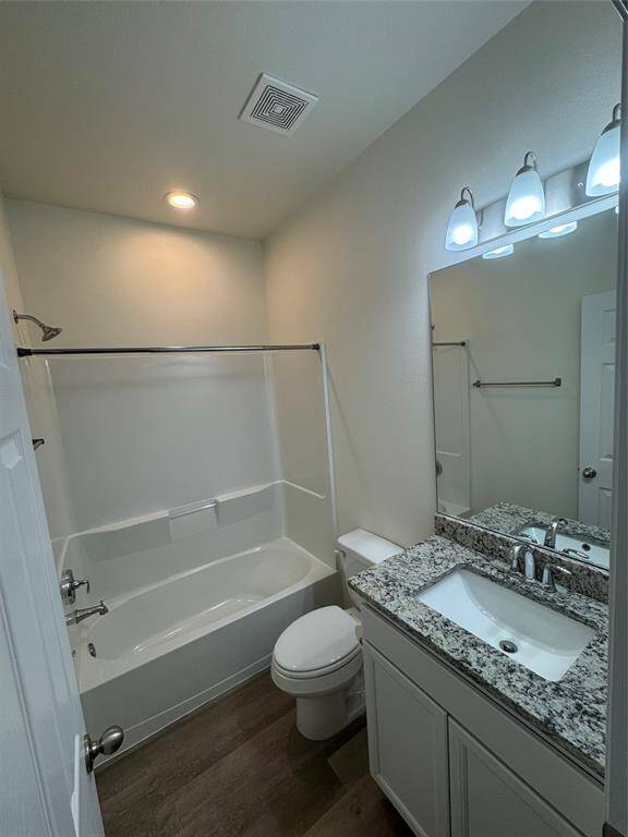 Middle Bathroom