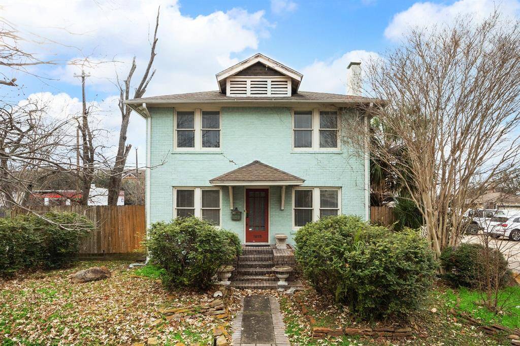 Located on the corner of Huldy and Vermont. Brick exterior home with endless possibilities!