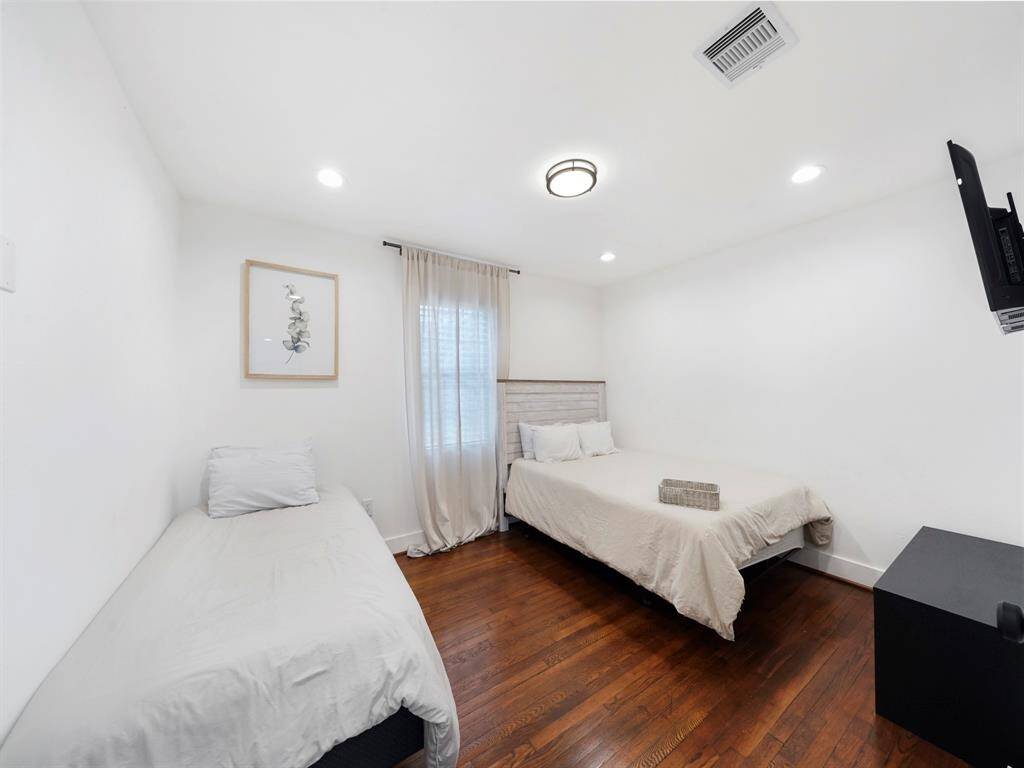 Large second bedroom.