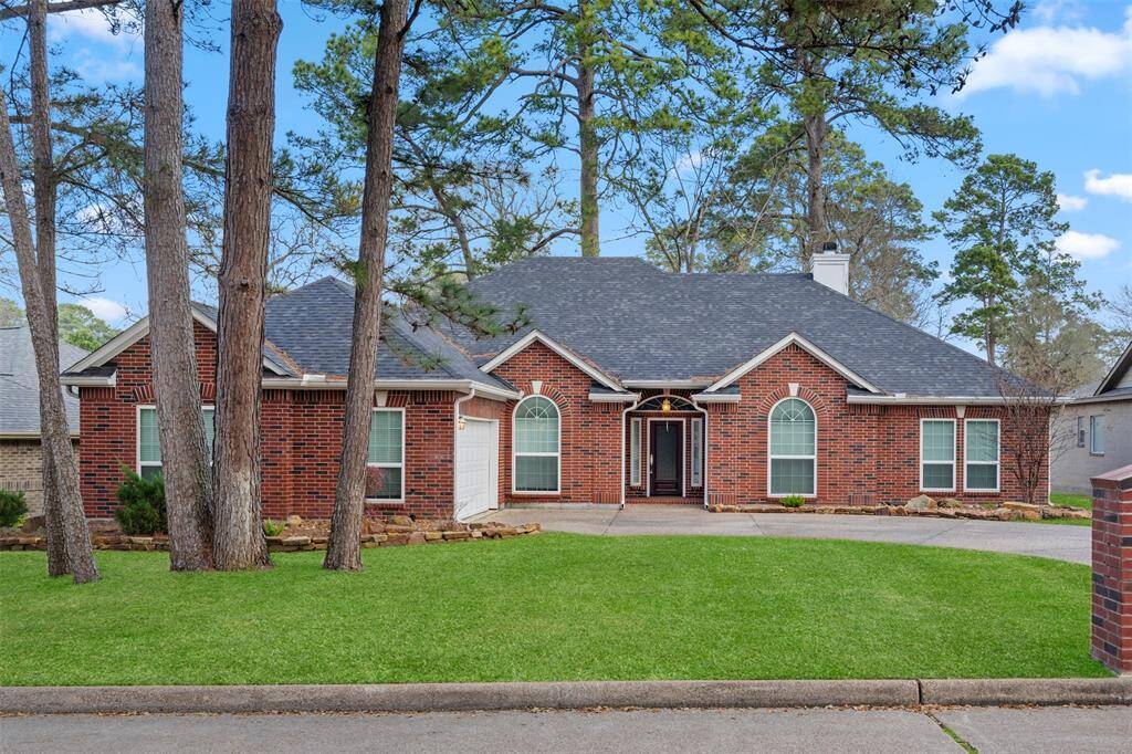 Welcome to luxury living in Walden on Lake Conroe,