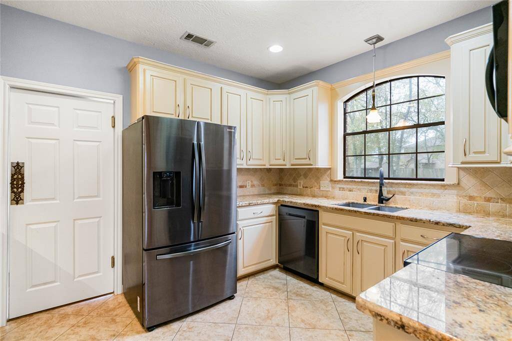 Plenty of cabinet space!