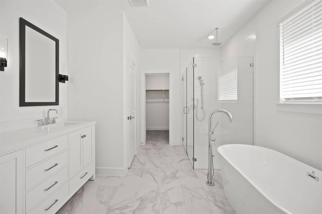 Serene primary bath (*Photo not of actual home and used for illustration purposes only.)