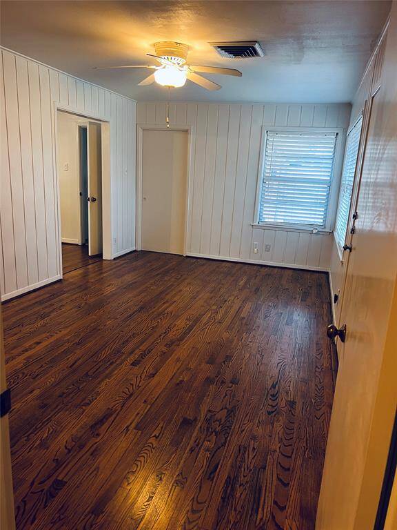 Extra Bonus Room (view from hallway)