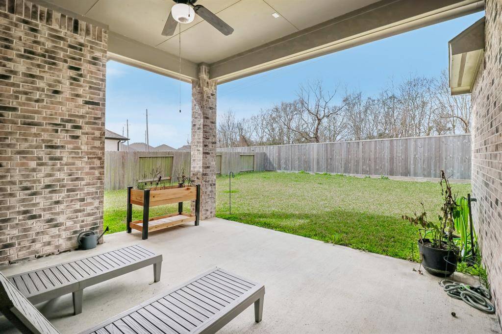 Huge extended covered patio for great entertaining guests