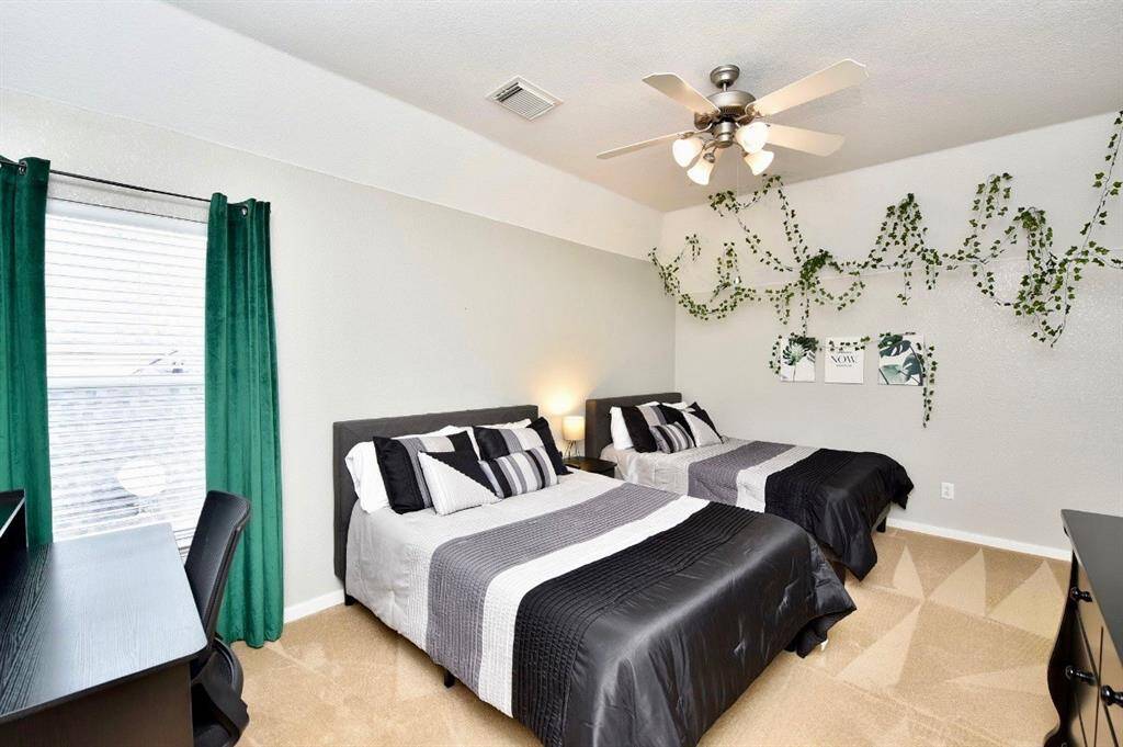 All secondary bedrooms are spacious and are adjuoined by bathrooms, perfect for large families or those seeking generously sized rooms for family and guests.