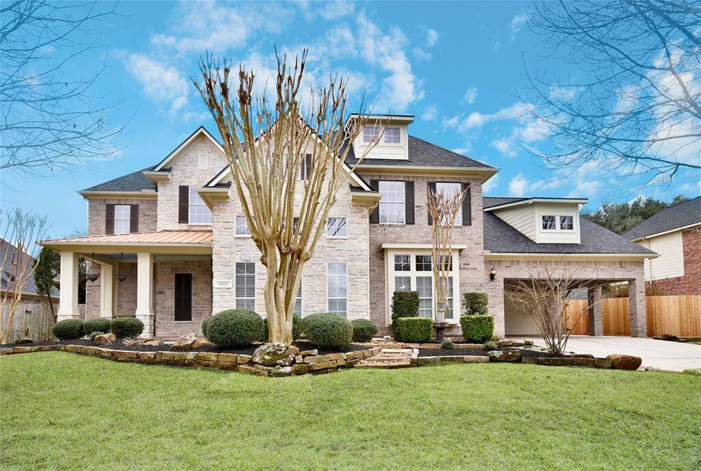 Welcome to 6002 Shady Birch Hollow in the coveted neighborhood of Kings Point Village!
