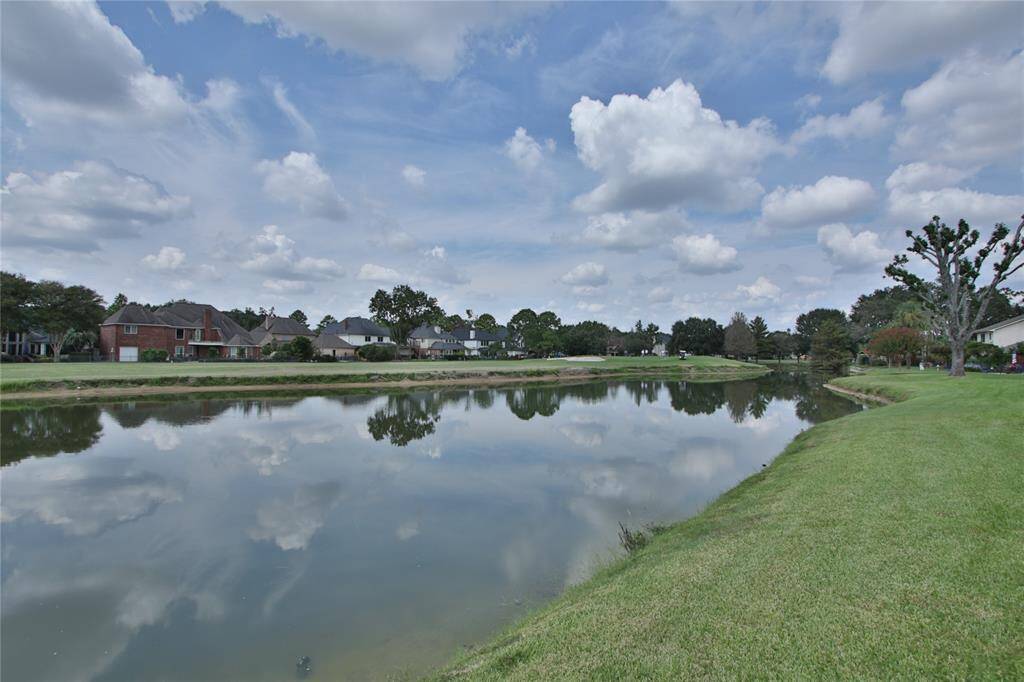 Private Hearthstone Country Club features 27 Hole Golf Course plus Private Dining, Casual Dining, Tennis, Pool, Gym and Social Activities