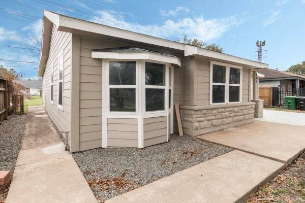 Spacious backyard