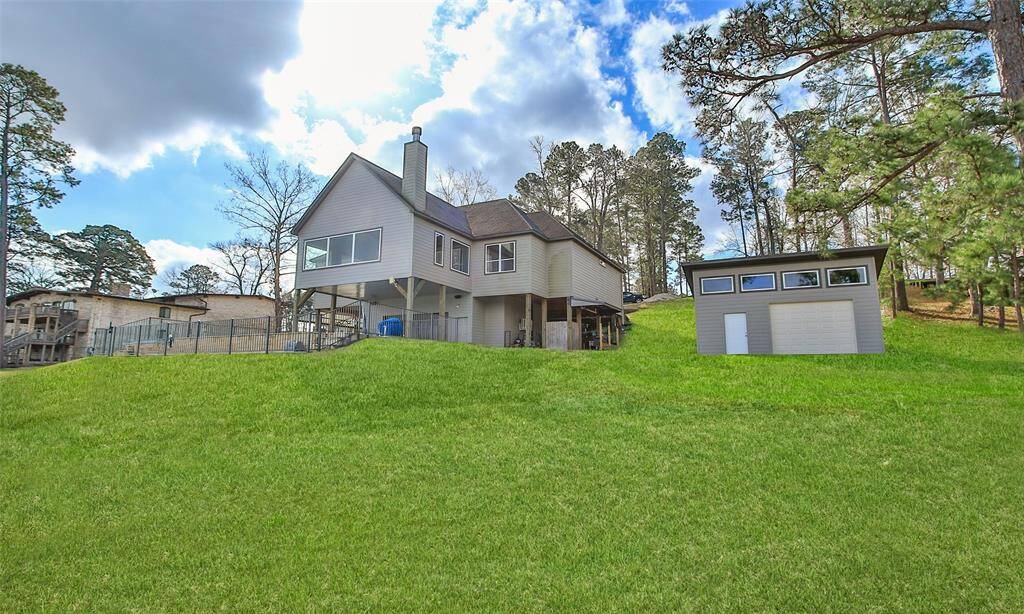 Another view of this fabulous house!