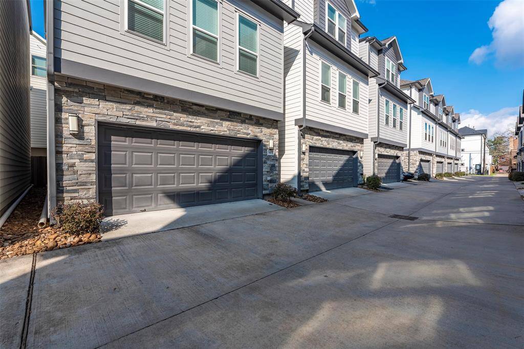 Double car garage