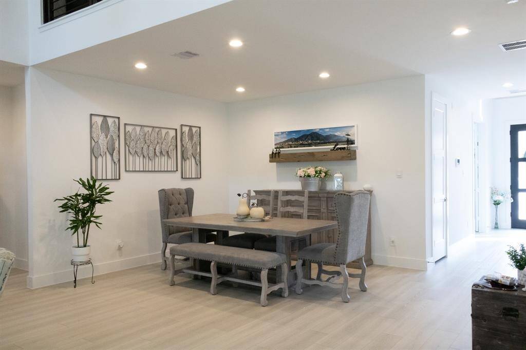 Formal Dinning-Living Room