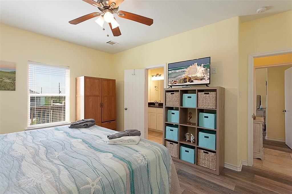 Primary bedroom also has an ensuite bathroom.