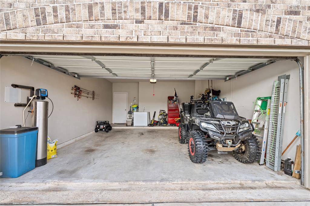 Garage. Water softener available