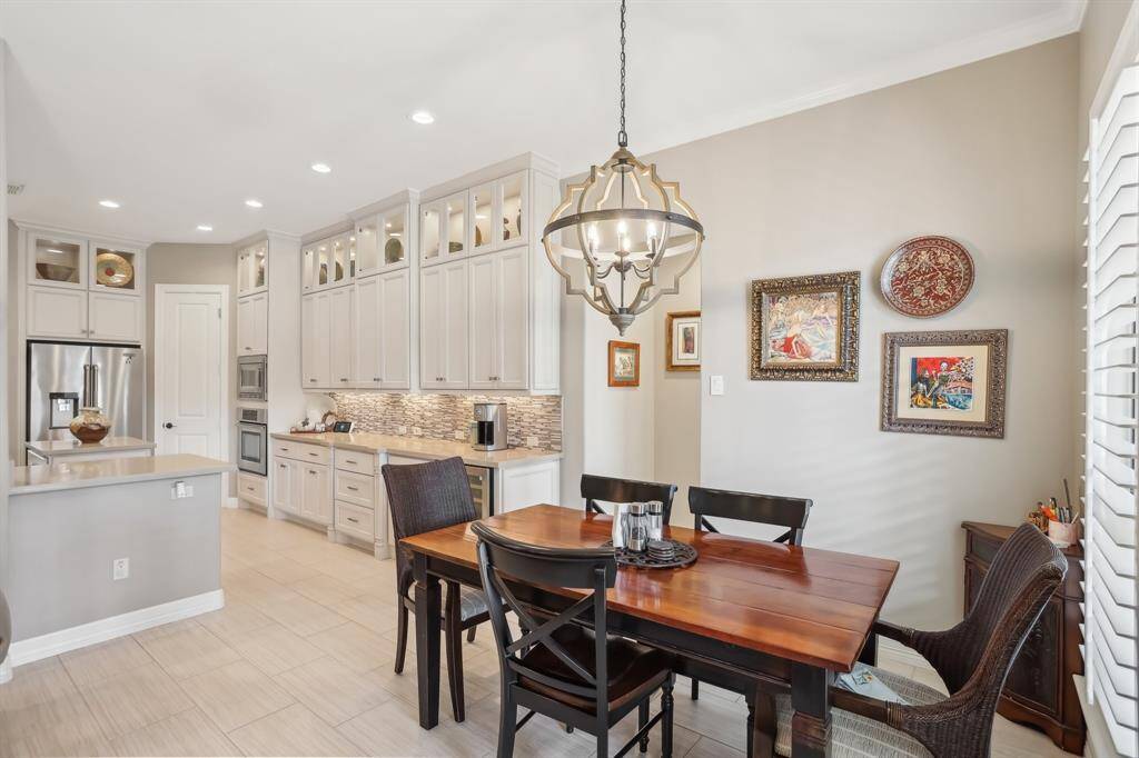 Breakfast area