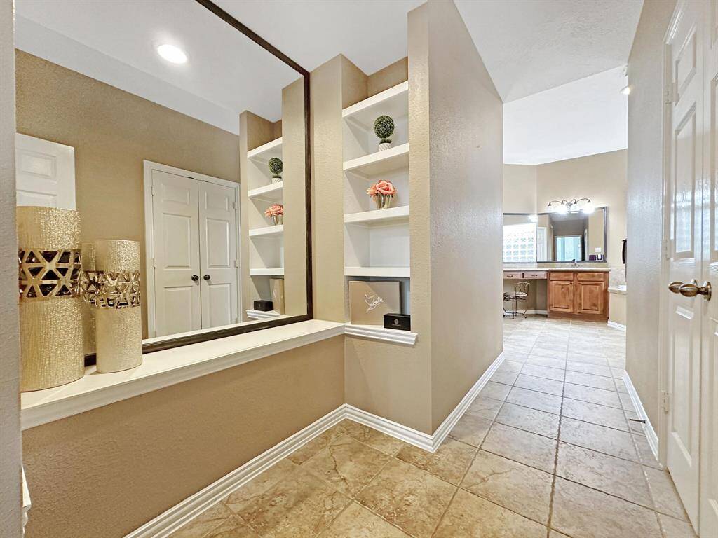 Primary Bath Dressing Area