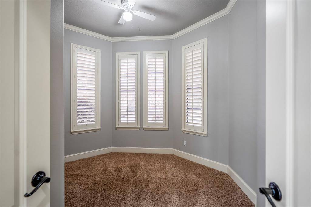 The options are endless, here you have a beautiful retreat off the primary bedrooms, which could be a nursery, a workout room, a dressing room....you decide.