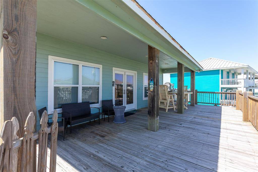 Deck is quite large!