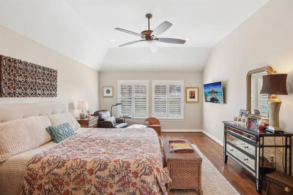 Spacious primary bedroom