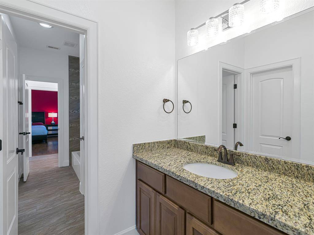 Jack & Jill powder room