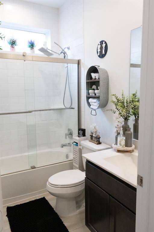 1-floor bathroom