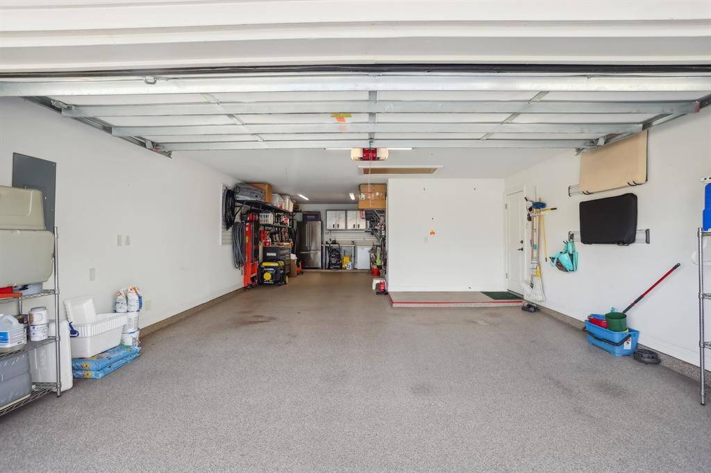 Cappucino colored epoxy floor in garage