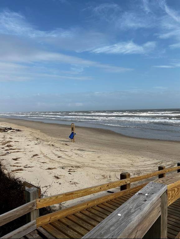 Neighborhood private beach on Bolivar Island