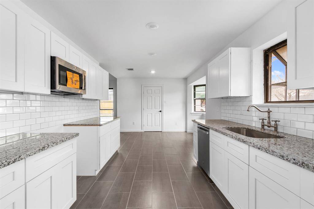 Brand new back splash.