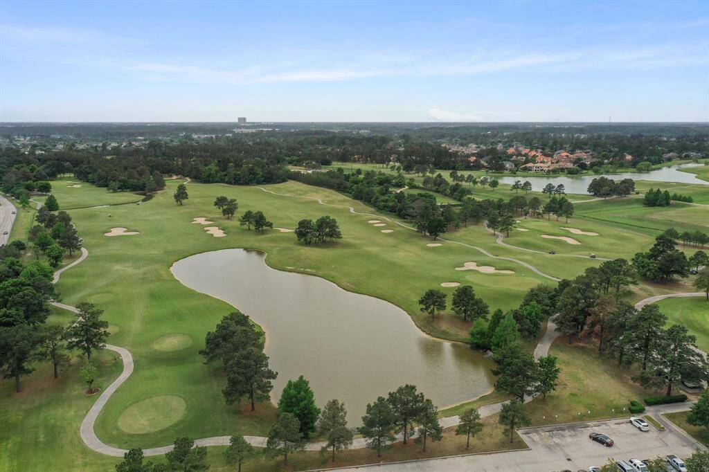 LOCATION is everything, the home is on the Gleannloch Pines golf course, which is a semi-private 27-hole GOLF club featuring a clubhouse, members and guest enjoy the ultimate round of golf, fabulous views and elegant surroundings