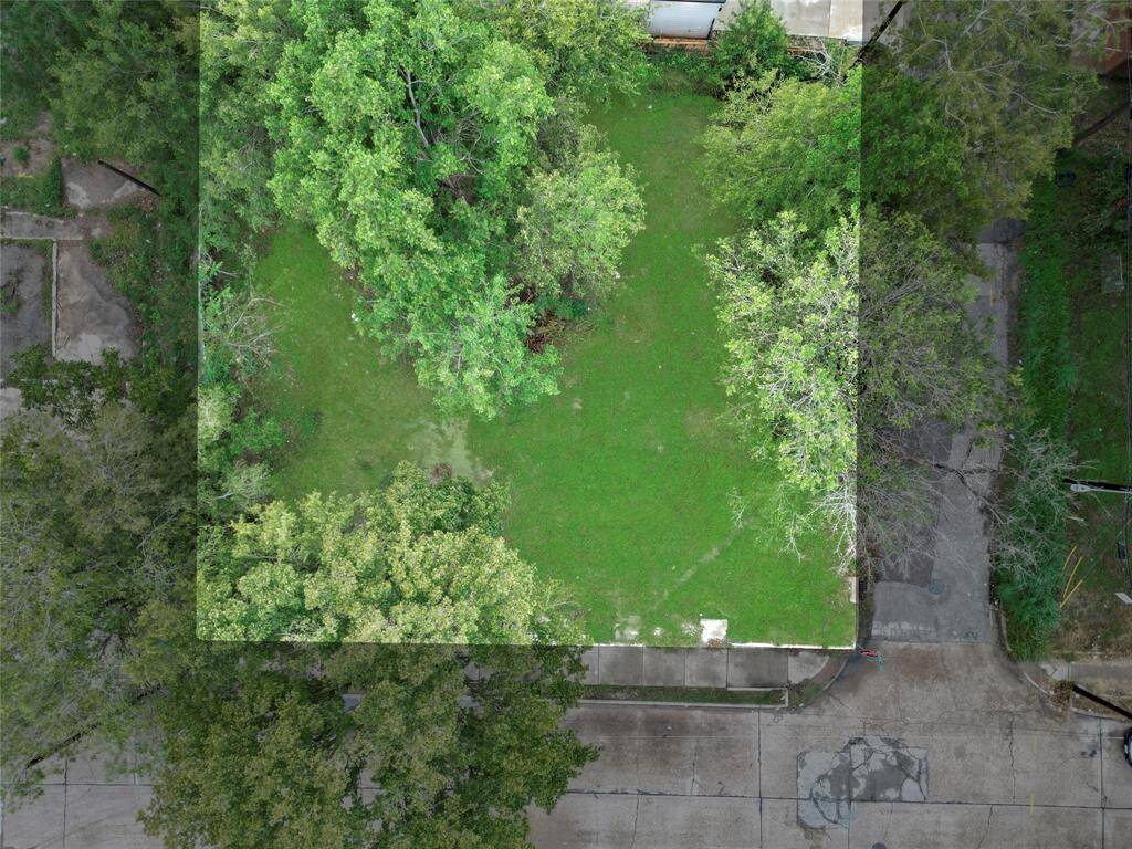 AERIAL VIEW OF PROPERTY