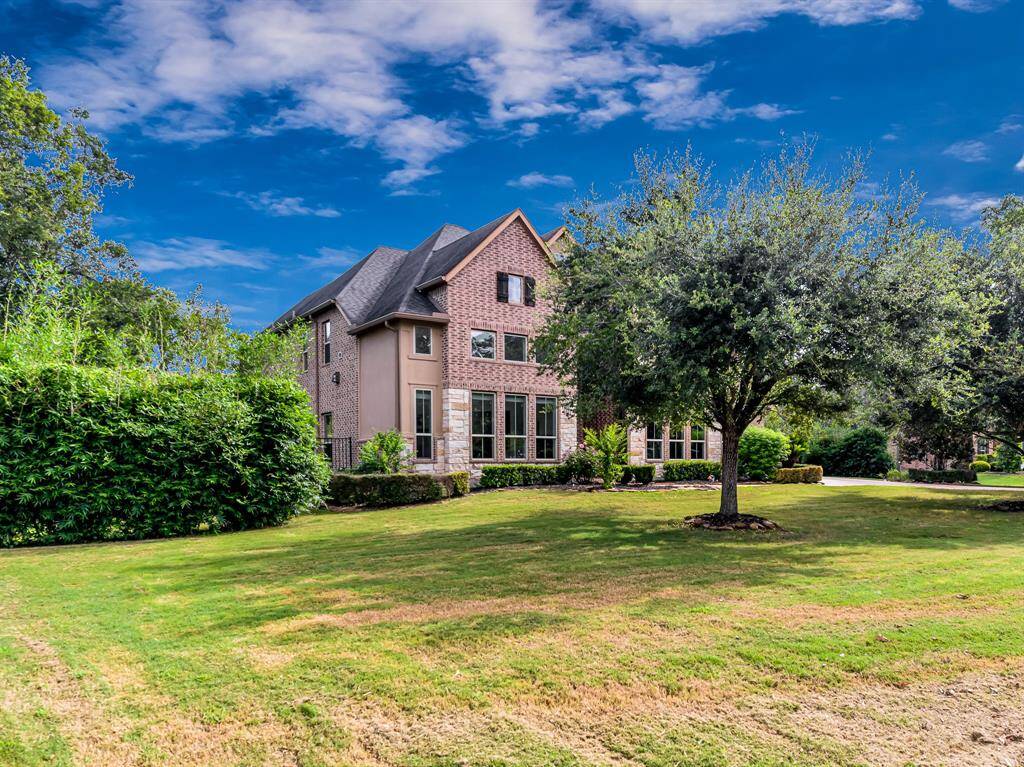Beautiful and unique front elevation