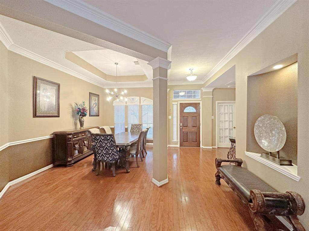 Foyer/Dining
