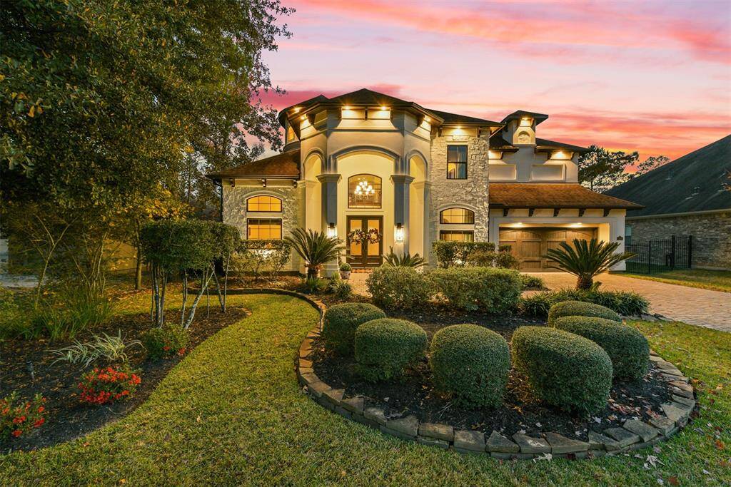 Enjoy beautiful evening sunsets in Woodforest.