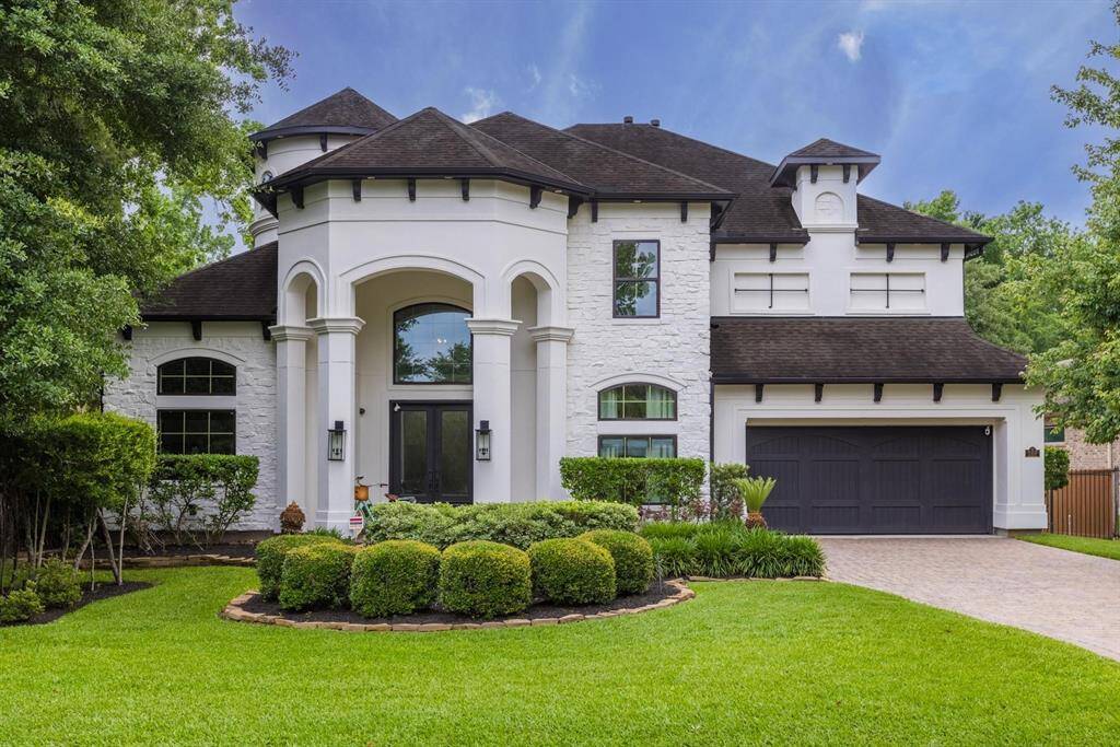 Welcome home to 107 Sunset Terrace Ct!