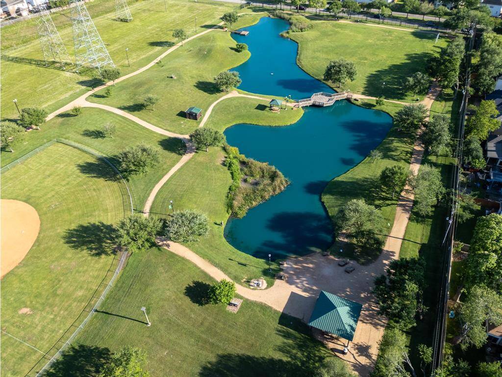 Meadows Place lake and walking trails.