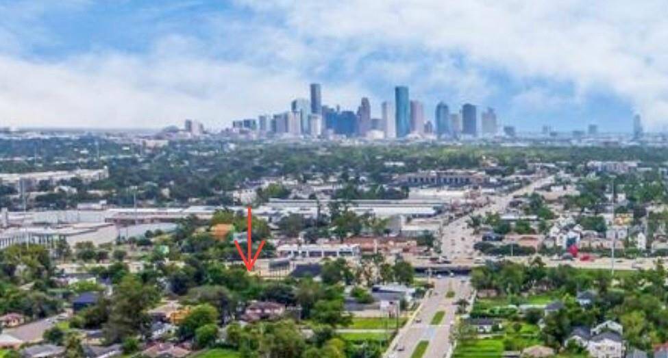 The lot is located in independence Heights only 3 miles (7 minutes) from downtown Houston.