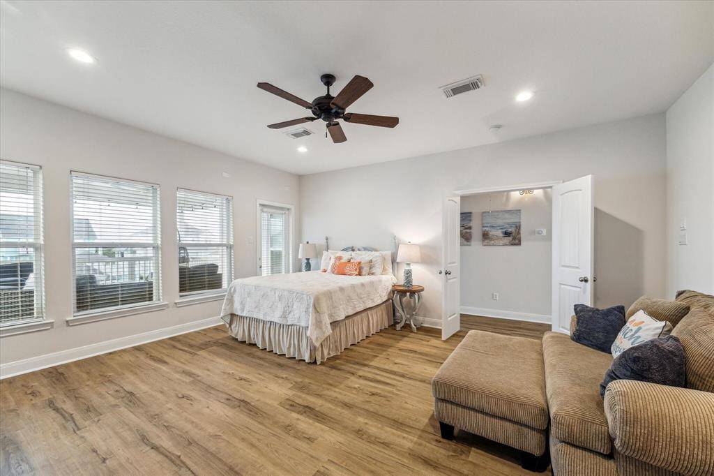 Upstairs extra room is used currently for overflow company and as a study.