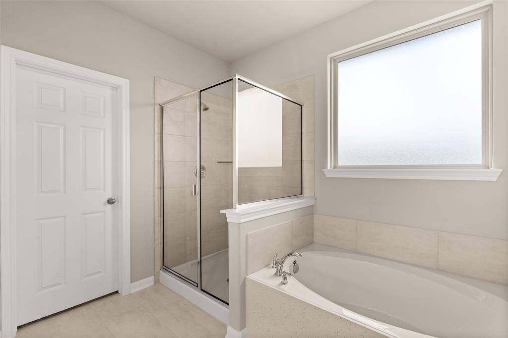 Note: Sample product photo. Actual exterior and interior selections may vary by homesite.