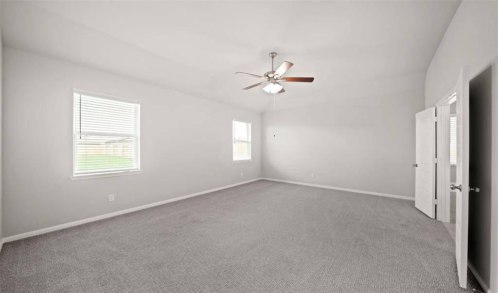 Spacious owner's suite  (*Photo not of actual home and used for illustration purposes only.)