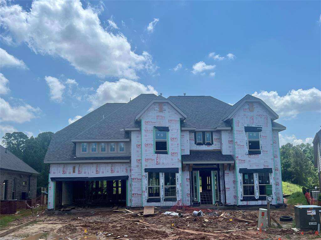 Two-story home with 4 bedrooms, 3.5 baths and 2 car garage