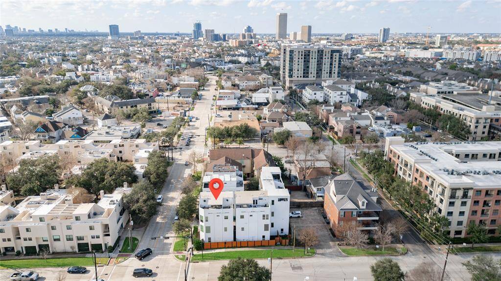 Easy access to major freeways and downtown Houston. Welcome to your new home!