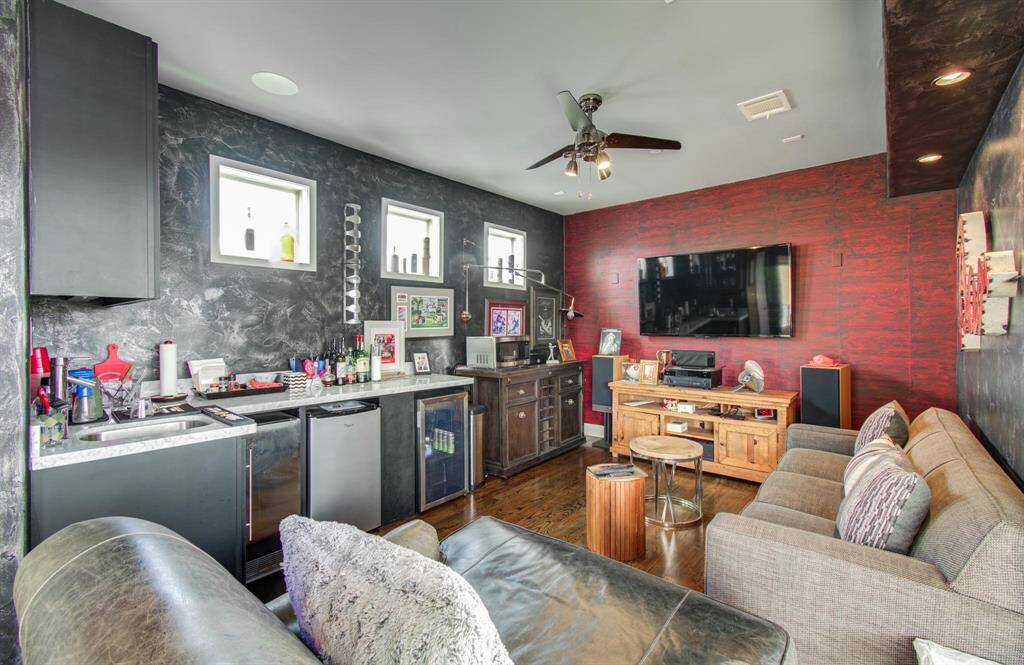 Plenty of space to host, entertain, relax- you name it!