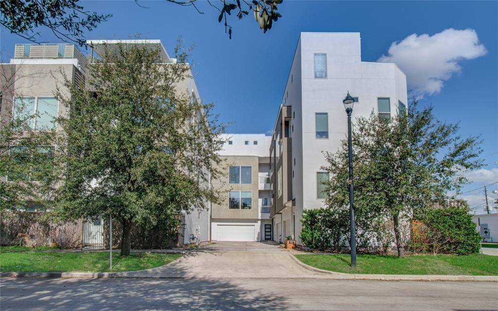 Welcome to your new home in Midtown!