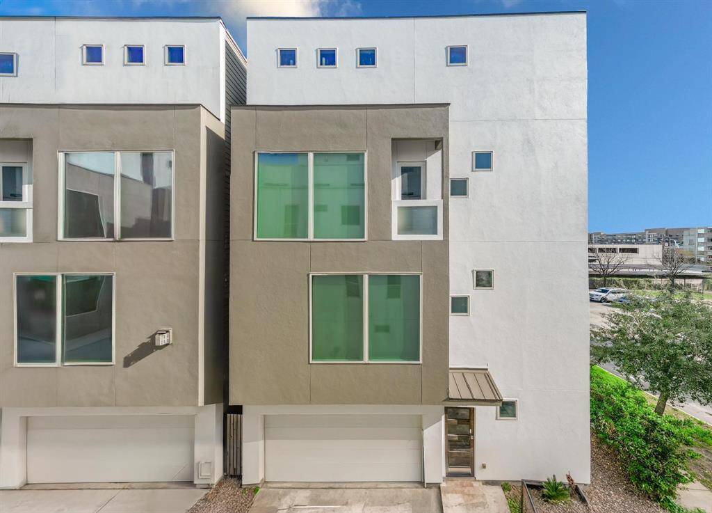 Welcome to your new home in Midtown!